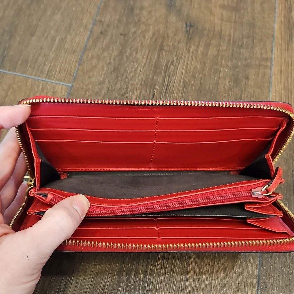 Gucci Beige Monogram Zip Around Wallet with Pink Cat Patch and Red Trim - Picture 13 of 16